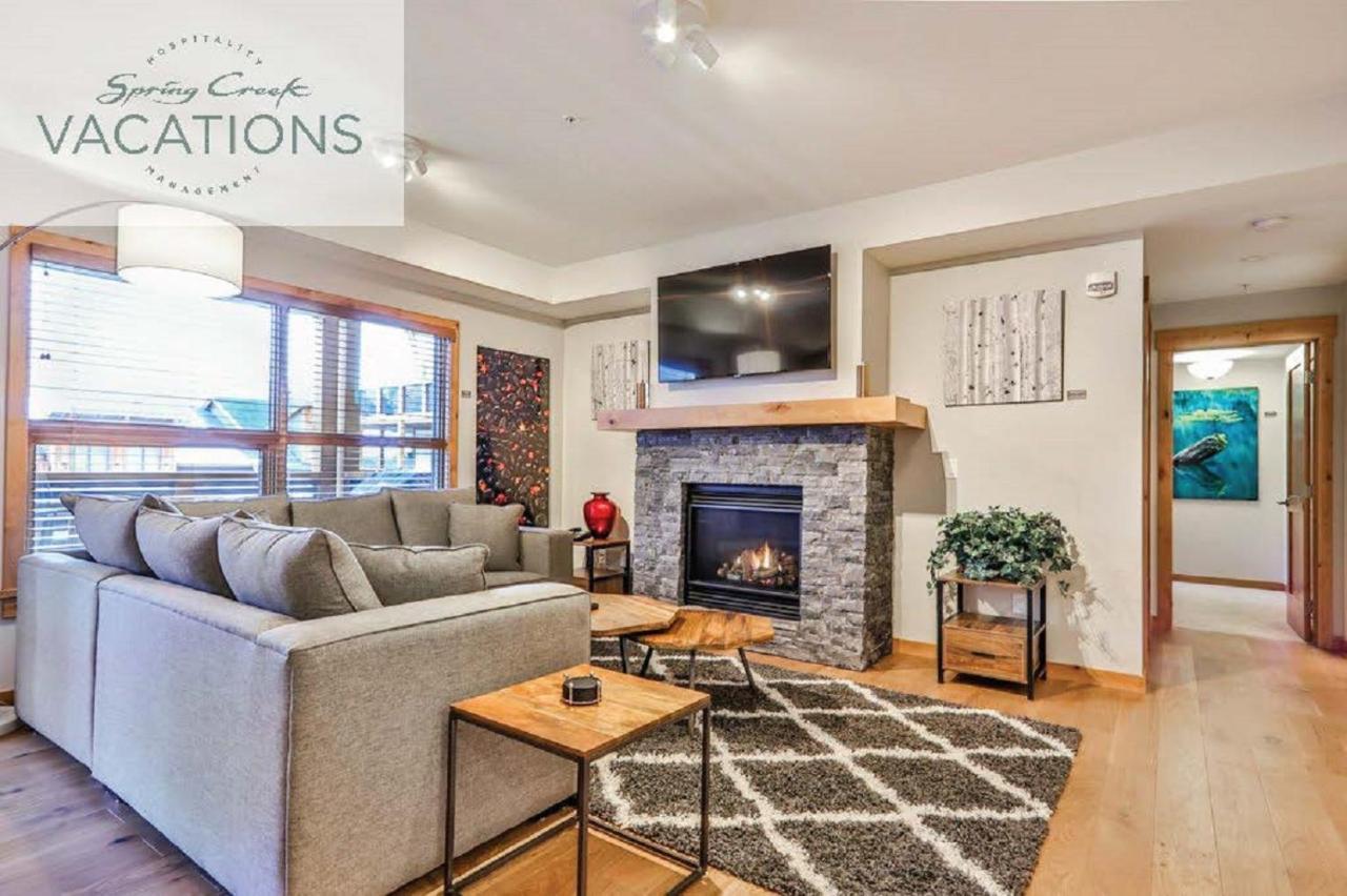 White Spruce Lodge By Spring Creek Vacations Канмор Номер фото