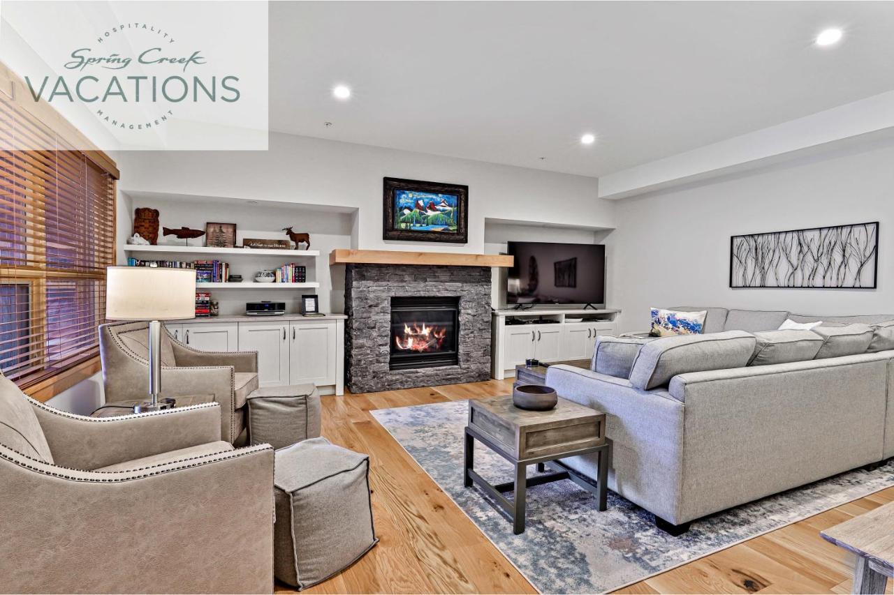White Spruce Lodge By Spring Creek Vacations Канмор Номер фото