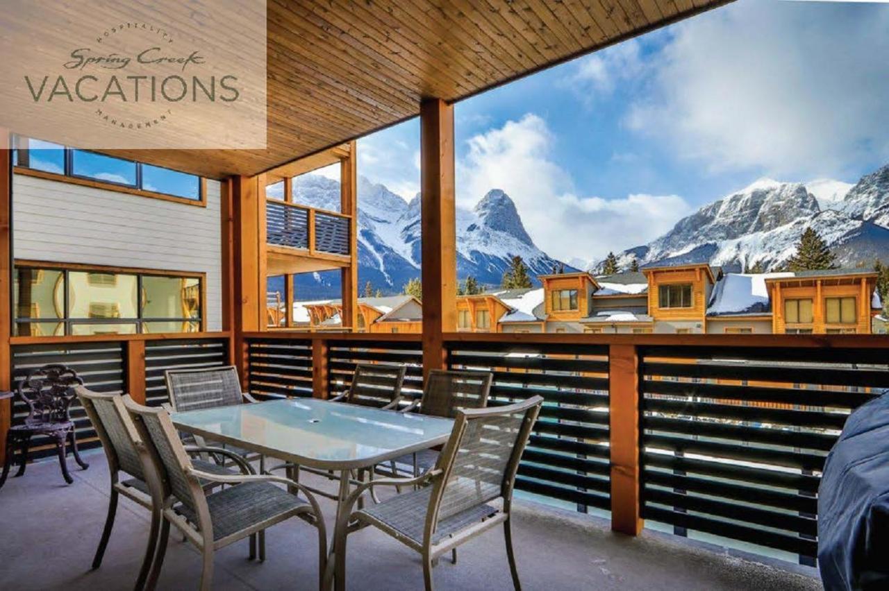 White Spruce Lodge By Spring Creek Vacations Канмор Номер фото