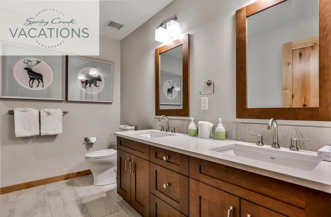 White Spruce Lodge By Spring Creek Vacations Канмор Номер фото