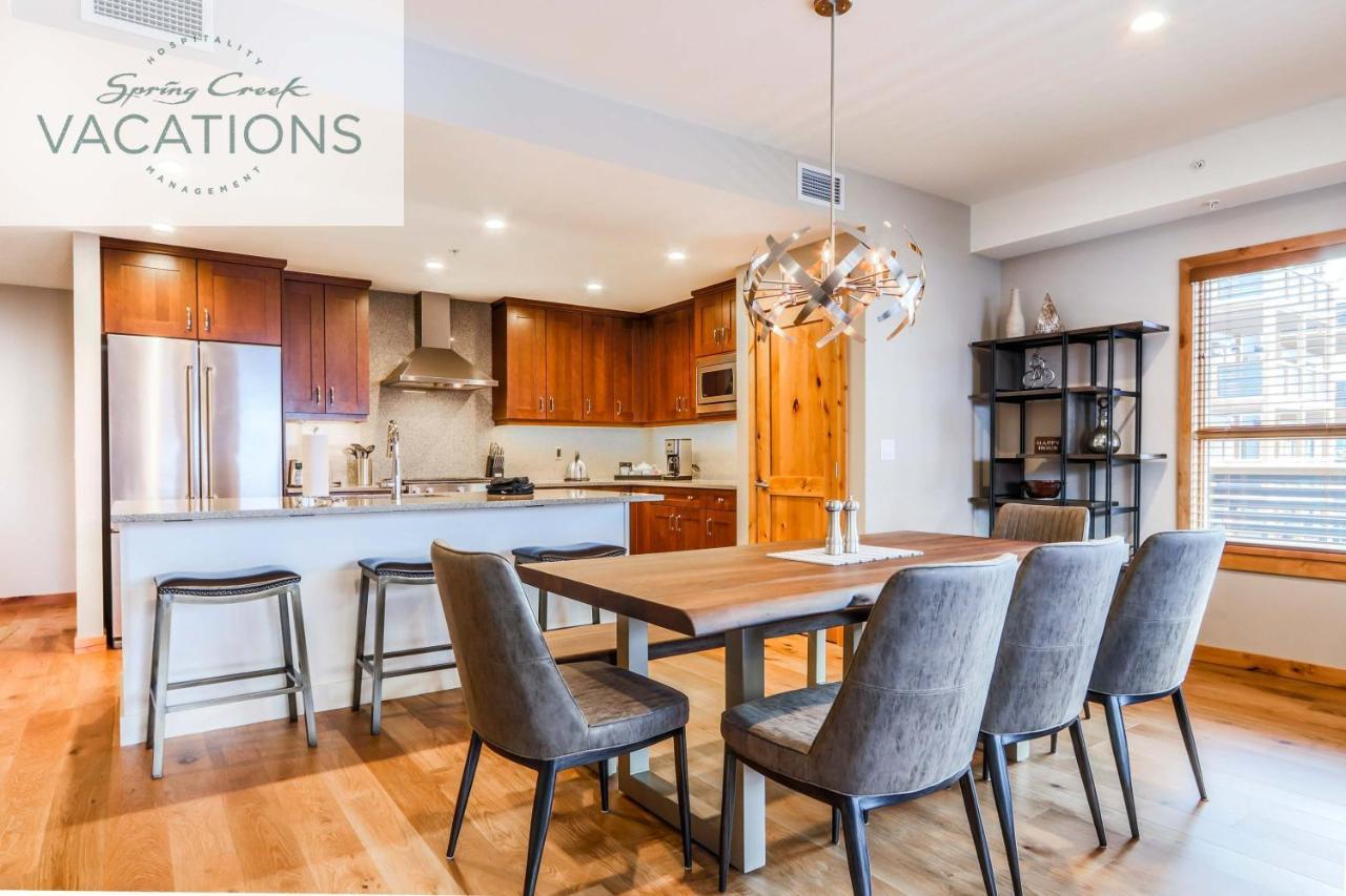 White Spruce Lodge By Spring Creek Vacations Канмор Номер фото